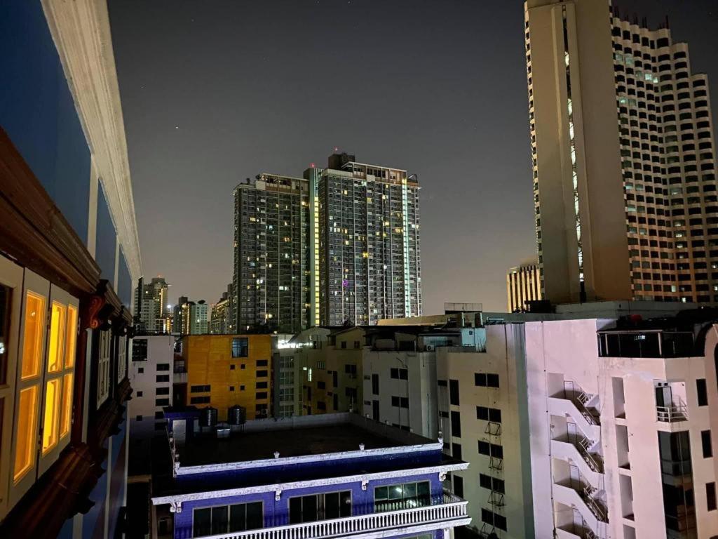 Rest@Ratchada Hotel Bangkok Exteriör bild